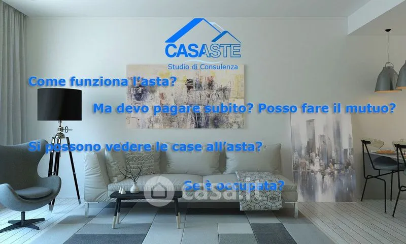 Three-Bedroom Apartment with Garden in Vercelli