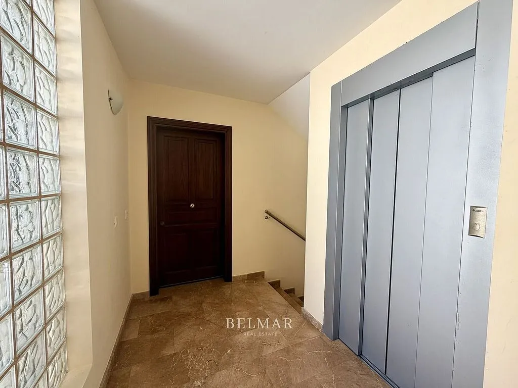 hallway_entrance