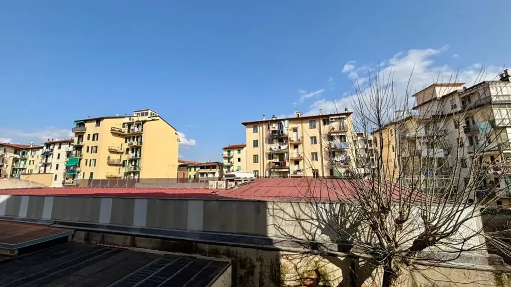 Rõdu - Rustic-Style Apartment with Balcony in Florence