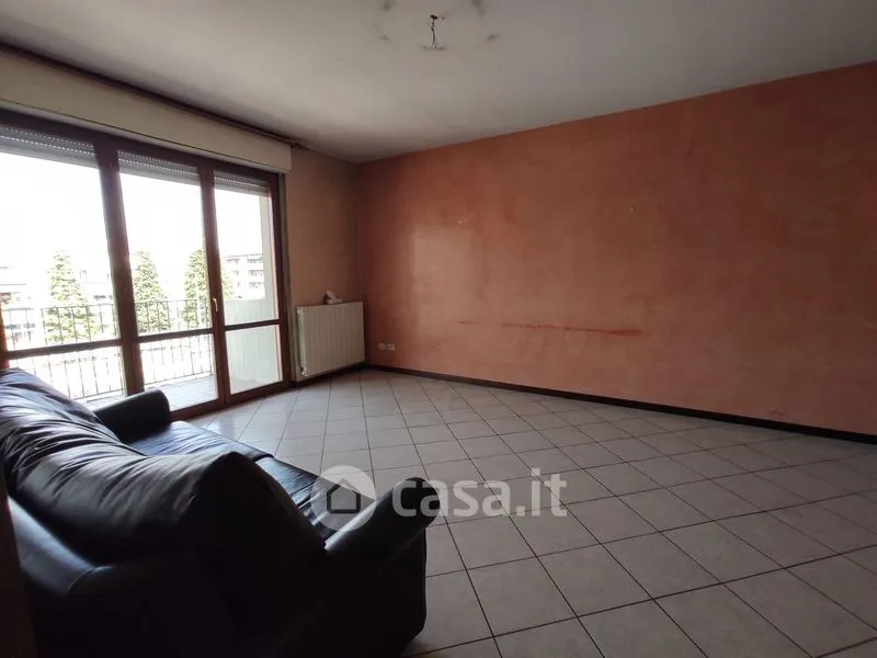 Séjour - Two-Level Apartment with Balcony in Bergamo