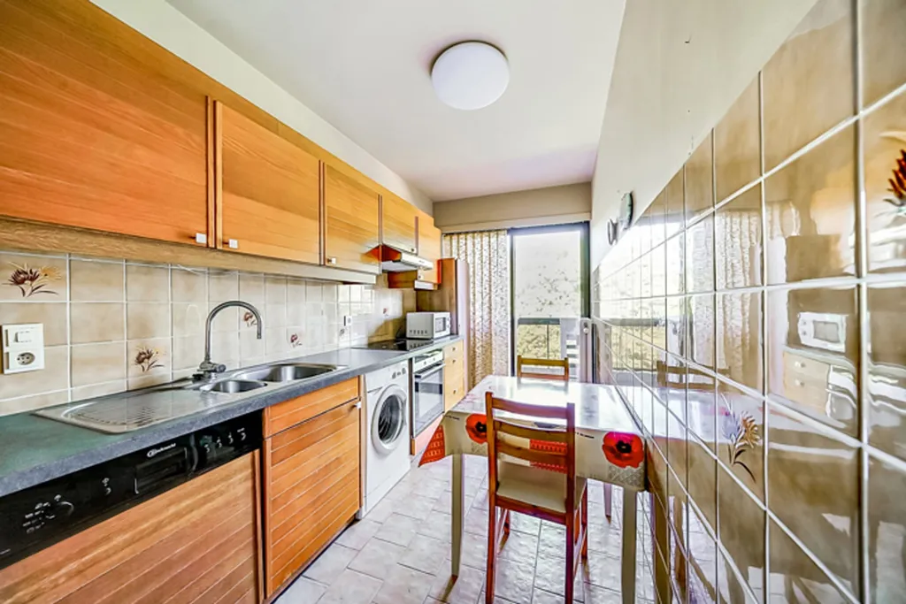 Cuisine - Appartement 2 Chambres avec Terrasses à Gilly