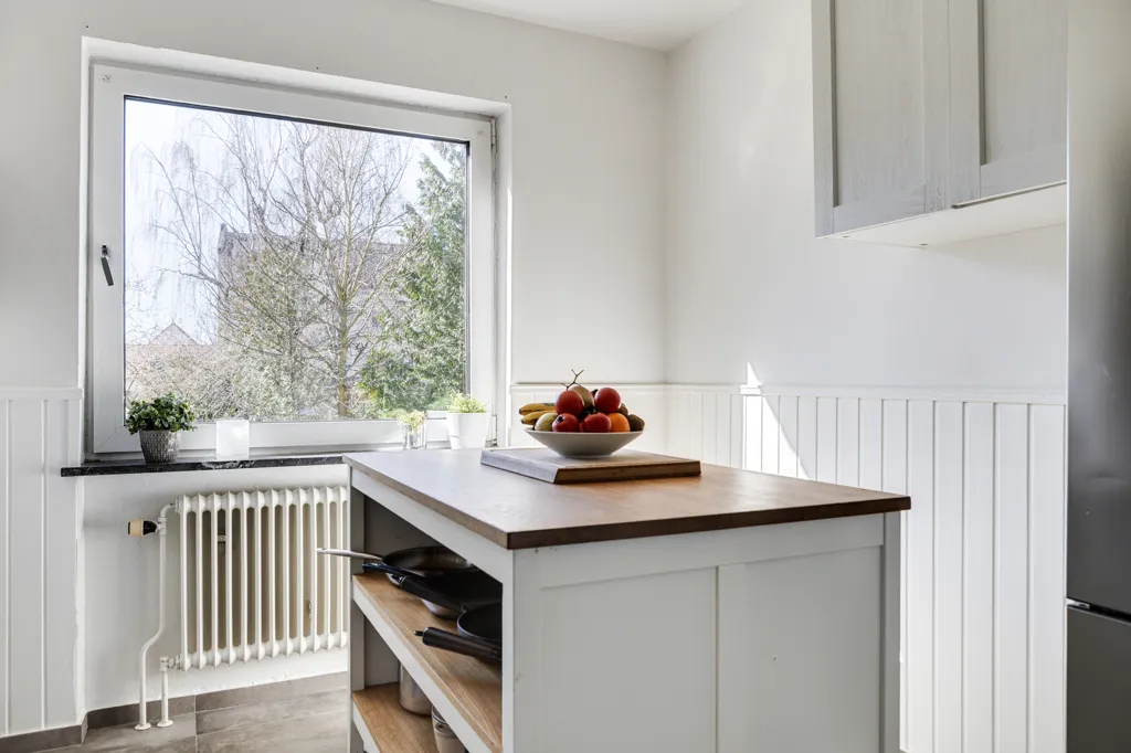 Cucina - Apartment with South-Facing Balcony in Central Location