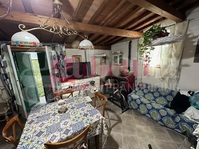 Söögituba - Rustic House with Garden in Collesalvetti