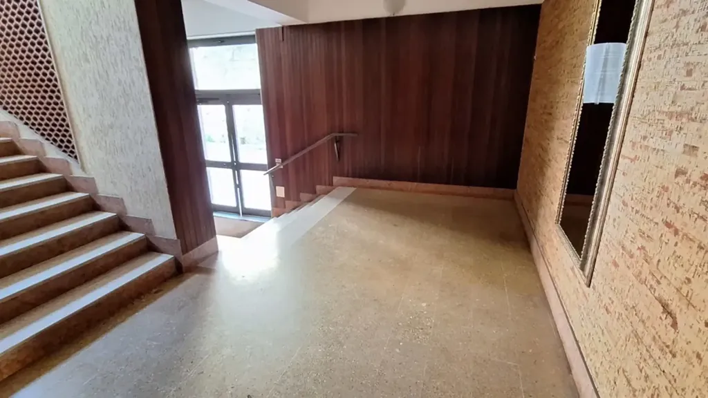 Pièces - Spacious Apartment with Balcony in Messina