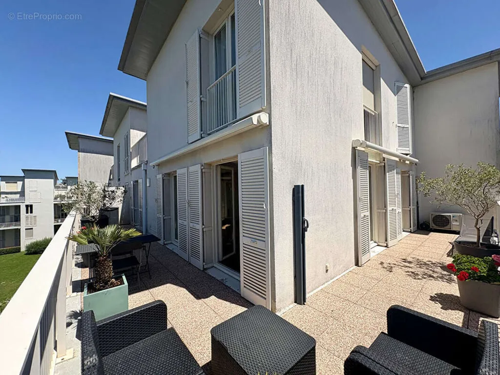 Terrace - Duplex with Terraces in Bordeaux Bastide