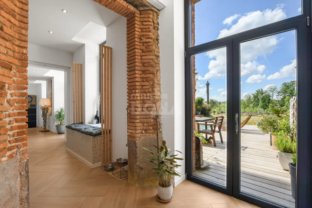 Esik - Master House with Pool in Rieux Volvestre