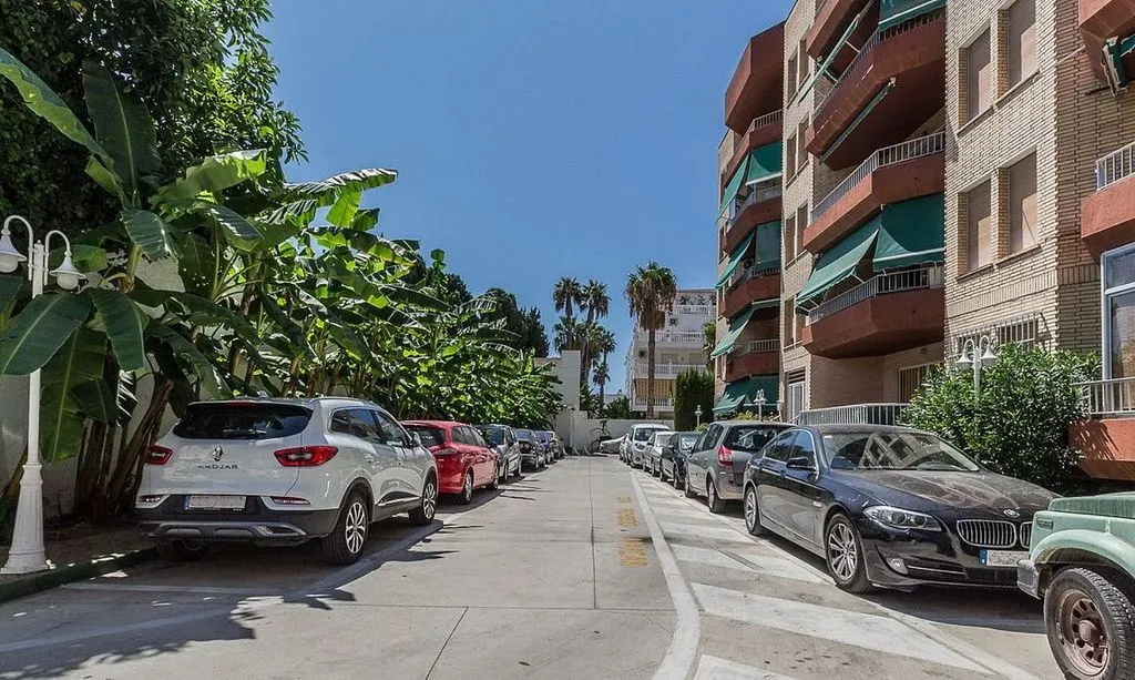 Välivaade - 2-Bed Flat with Pool on Avenida Europa, Almuñécar