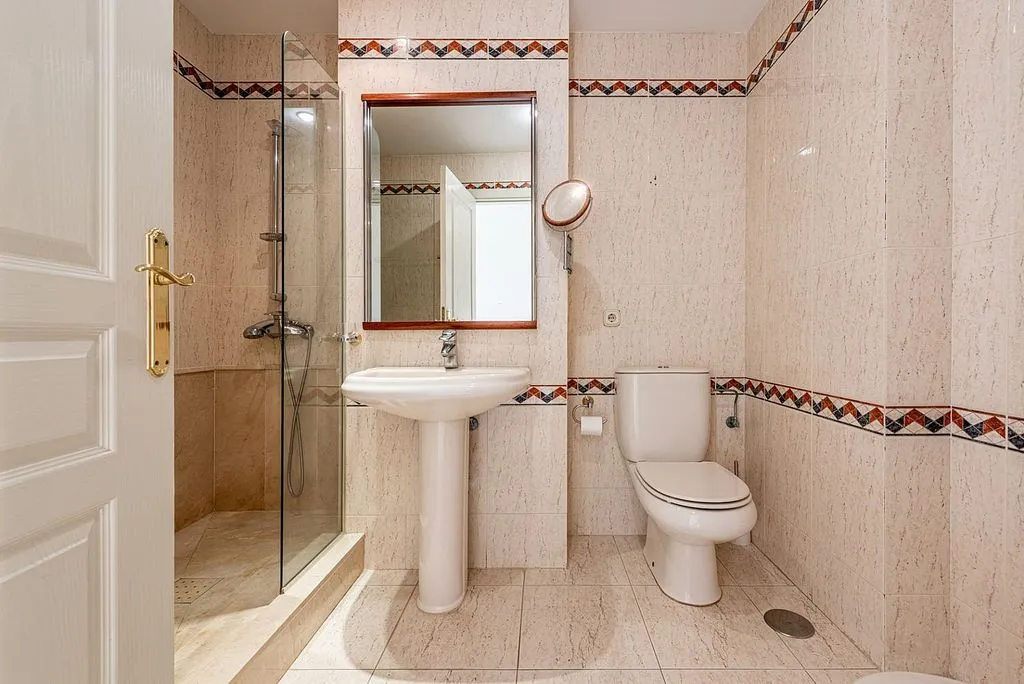 Salles de bain - Apartment with Sea Views on Estepona Promenade