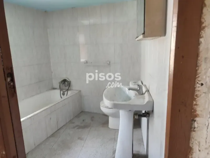 Salles de bain - Maison 4 chambres à ES