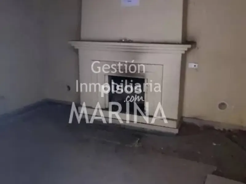 Elutuba - Town House with Pool in Carranque Centre