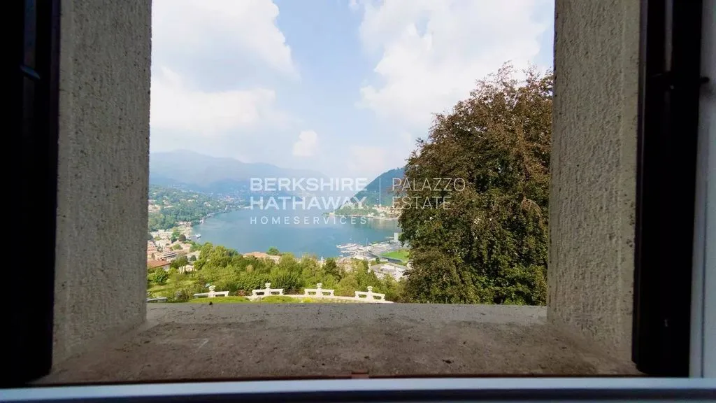 Pièces - Luxury Apartment with Lake View in Como