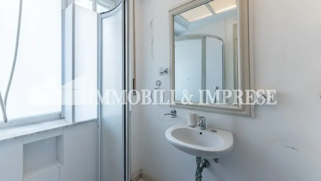 Salles de bain - Elegant Apartment with Classic Charm in Rome