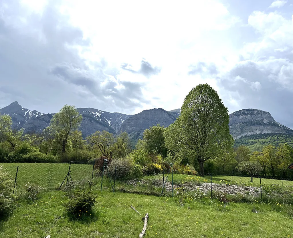 Aed - Renovated House with Mountain View in Charming Area