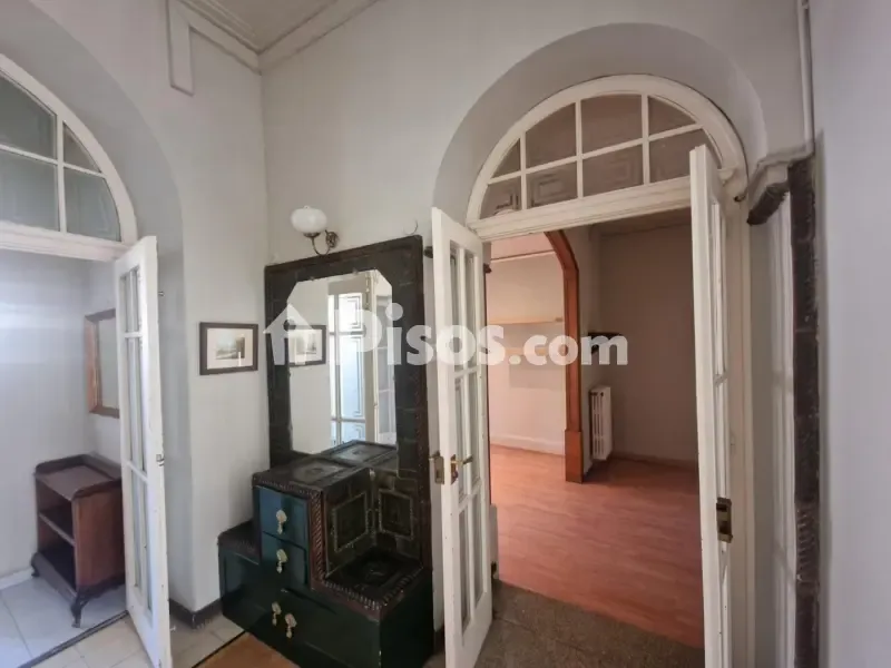 Entrée - Apartment with Balcony and River View in Girona