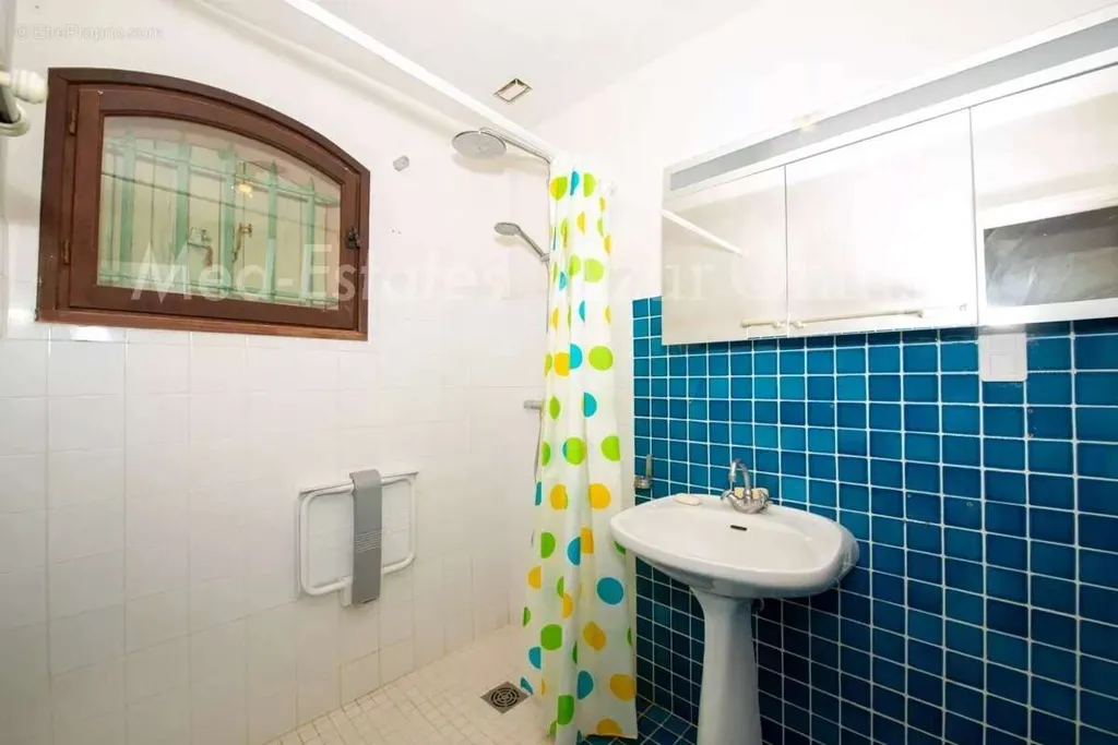 Salles de bain - Villa Luxueuse avec Vue Mer à Grimaud