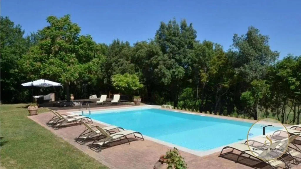 Piscina - Medieval Castle Villa with Pool in Baschi, Umbria