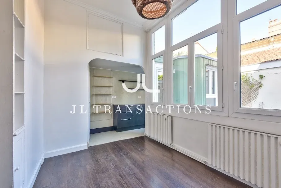 Séjour - Appartement Traversant avec Terrasse à Bordeaux