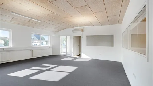 Office - Modern Office with Reception in Odense SØ