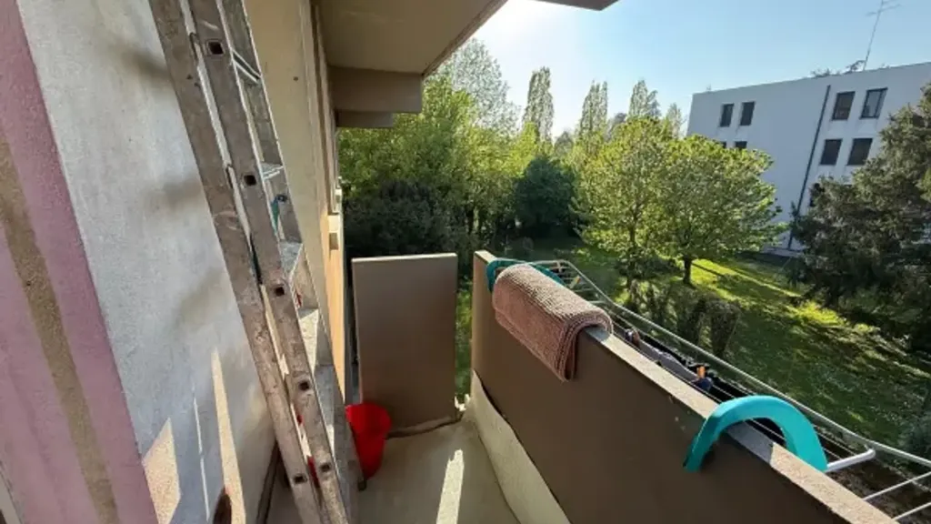 Balcone - Rustic-Styled Apartment with Balcony in Suzzara