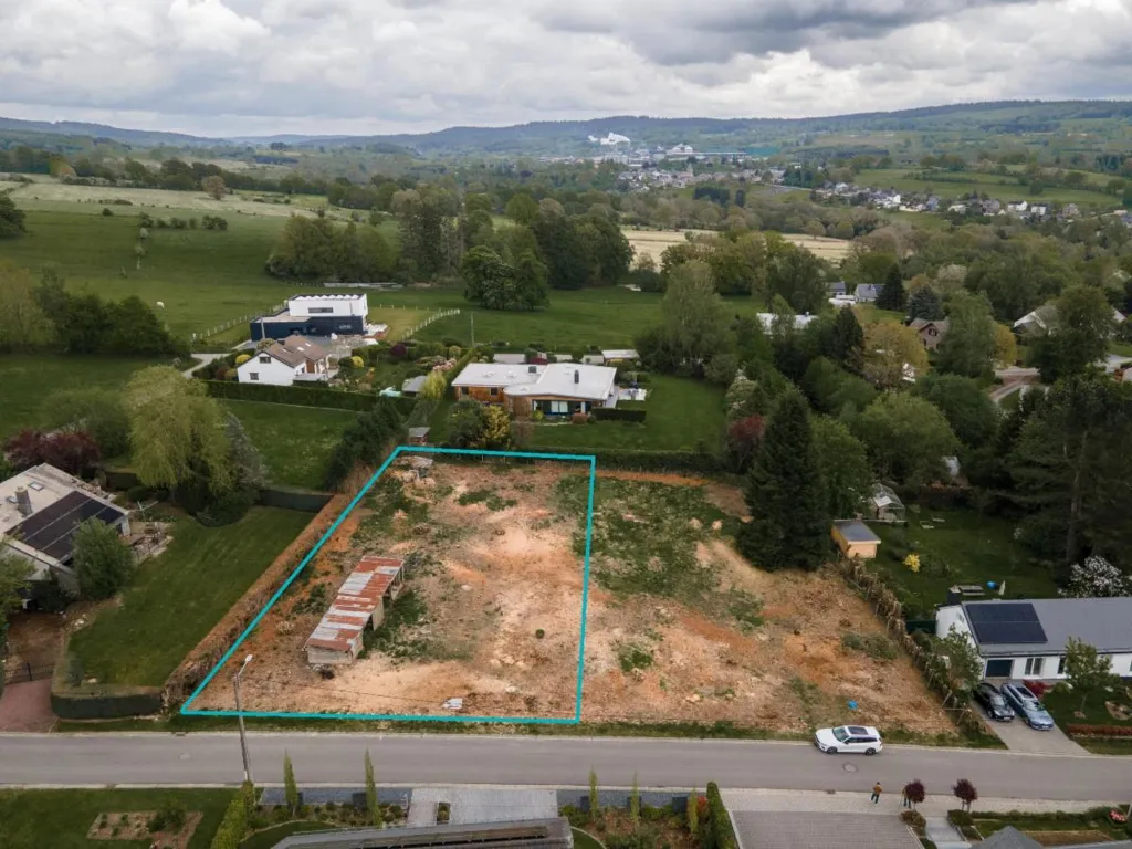 Õhuvaade - Buildable Plot with Flat Topography in Priesmont