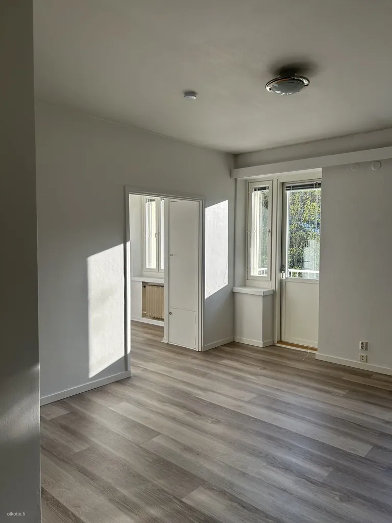 Elutuba - Spacious Studio with Balcony in Jyväskylä