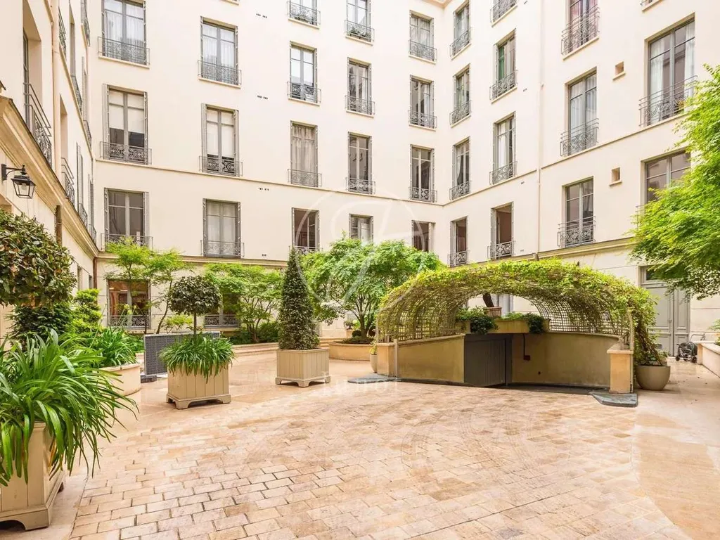 Jardin - Appartement de 5 Pièces avec Cour Arborée à Paris 75017