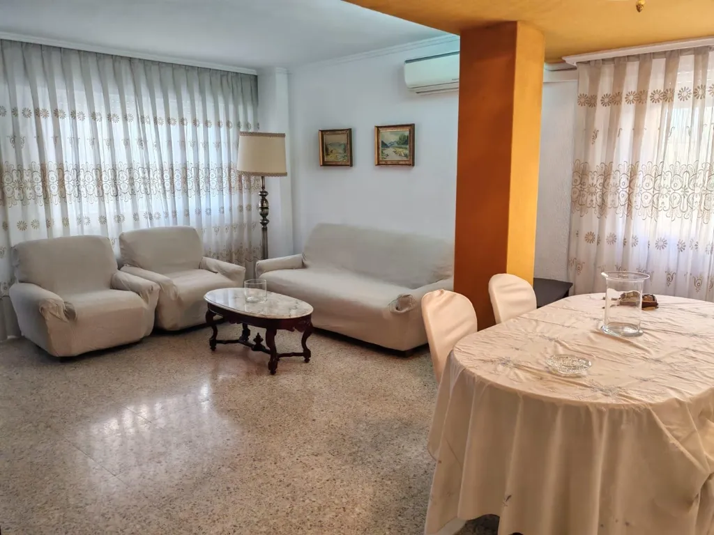 Söögituba - Student Flat with Terrace in San Pedro