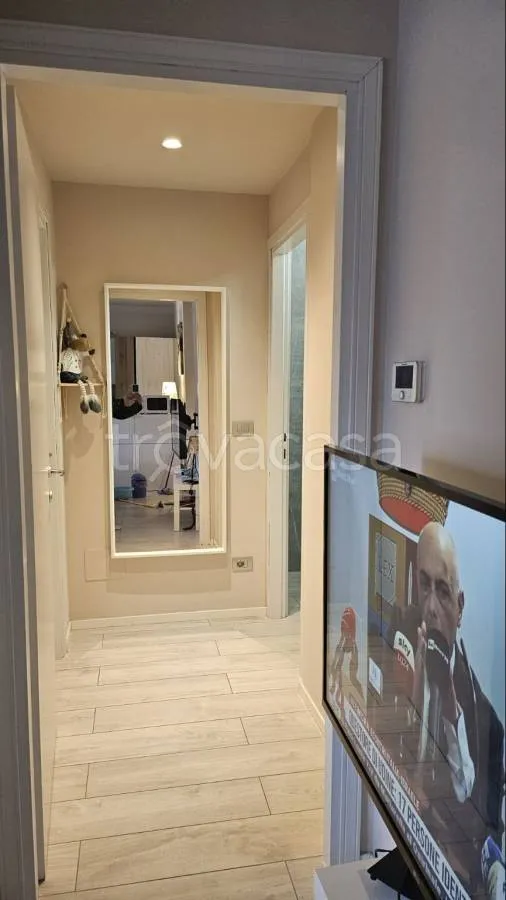 Ingresso - Fully Rented Flat with Balcony in Torino