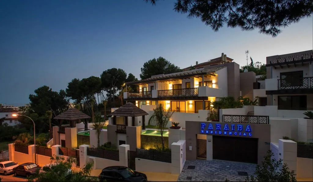 Välivaade - Luxury Semidetached House with Pool in Marbella
