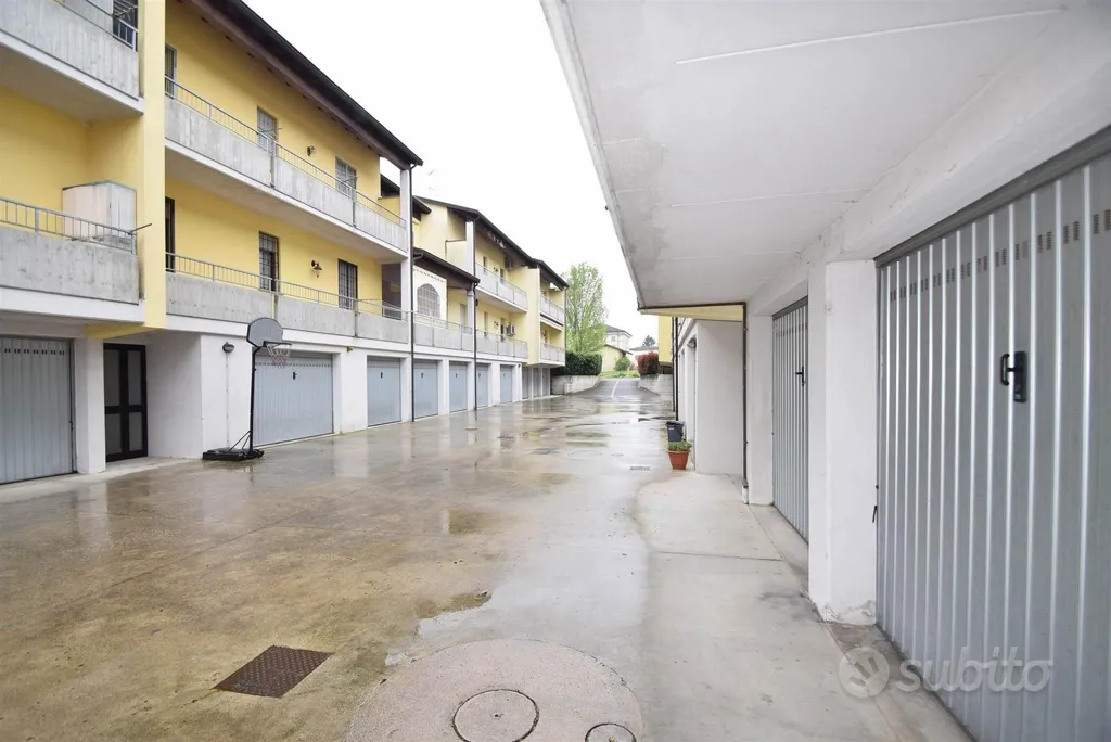 Extérieur - Double Garage with Access in Fontana Fredda
