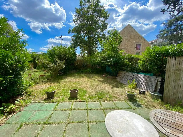 Jardin - Appartement Meublé avec Jardin à Fontenay-le-Fleury