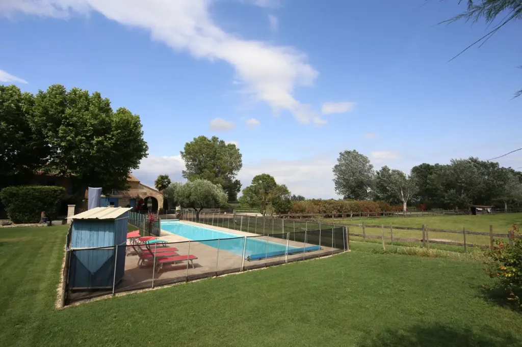 Bassein - Luxury House with Pool in Nîmes, Occitanie