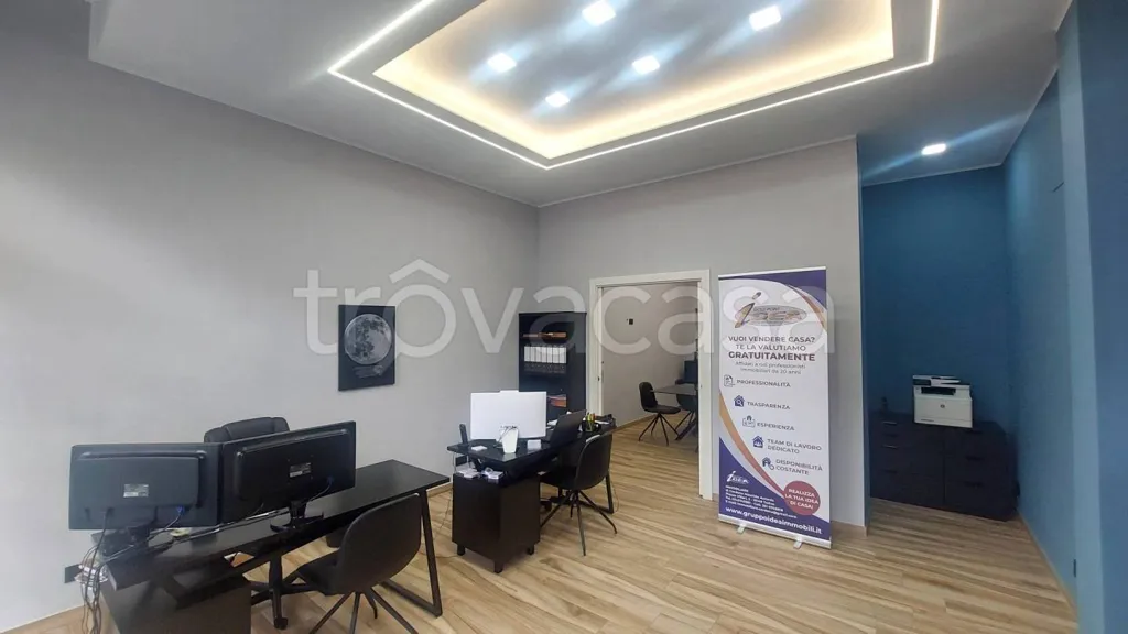 Bureau - Apartment with Balcony in Chieri