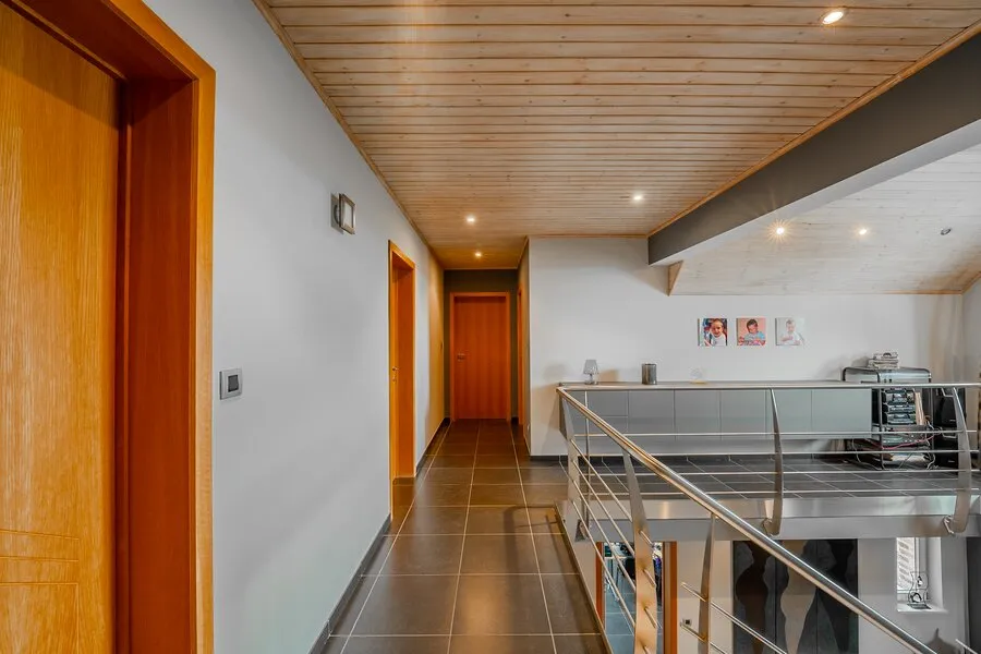 Entrée - Villa de 5 Chambres avec 4 Garages à Nandrin