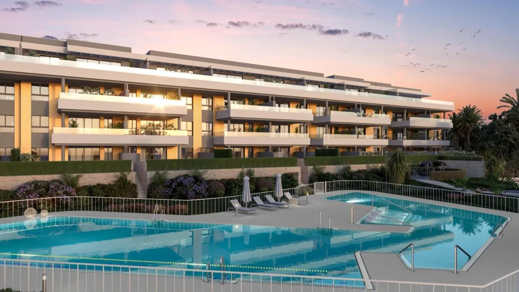 Pool - 2-Bed Flat with Pool in Montemar, Torremolinos