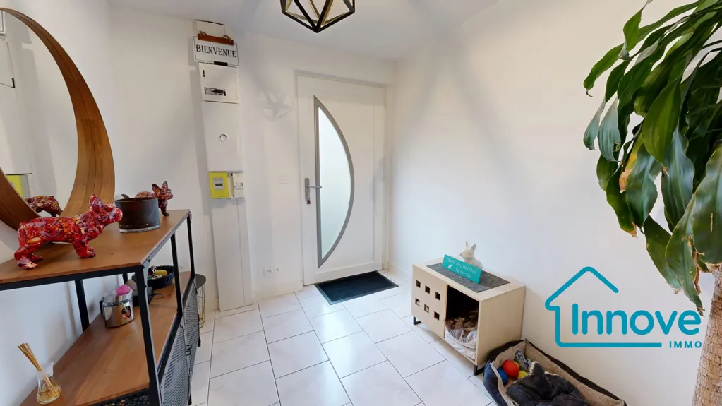 Entrée - Maison 4 Pièces avec 'Zéro Entretien' à Villepreux