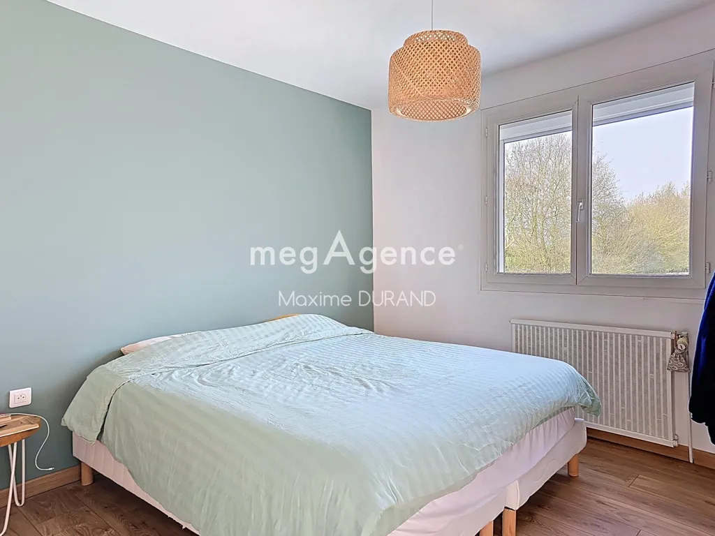 Chambres - Maison Rénovée avec Piscine à Cholet