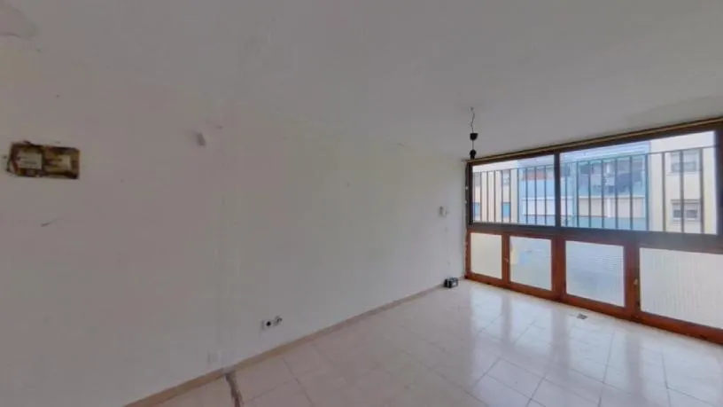 Toad - Bright Apartment in Central Badalona
