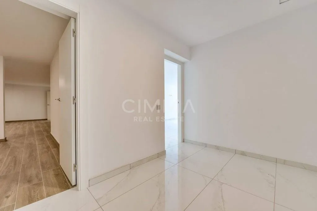 Entrée - Contemporary Villa with Pool in Finestrat