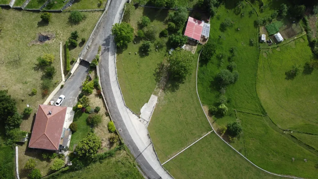 Vue aérienne - Buildable Plot with Garden in Leorio