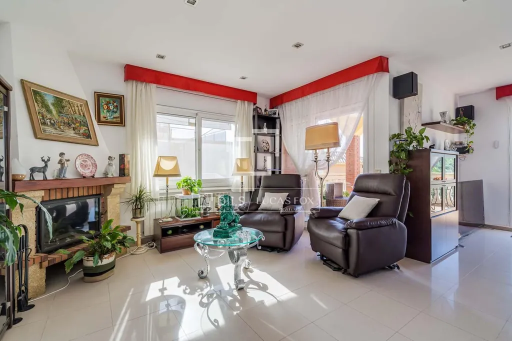 Séjour - Detached House with Pool in Vilassar de Dalt