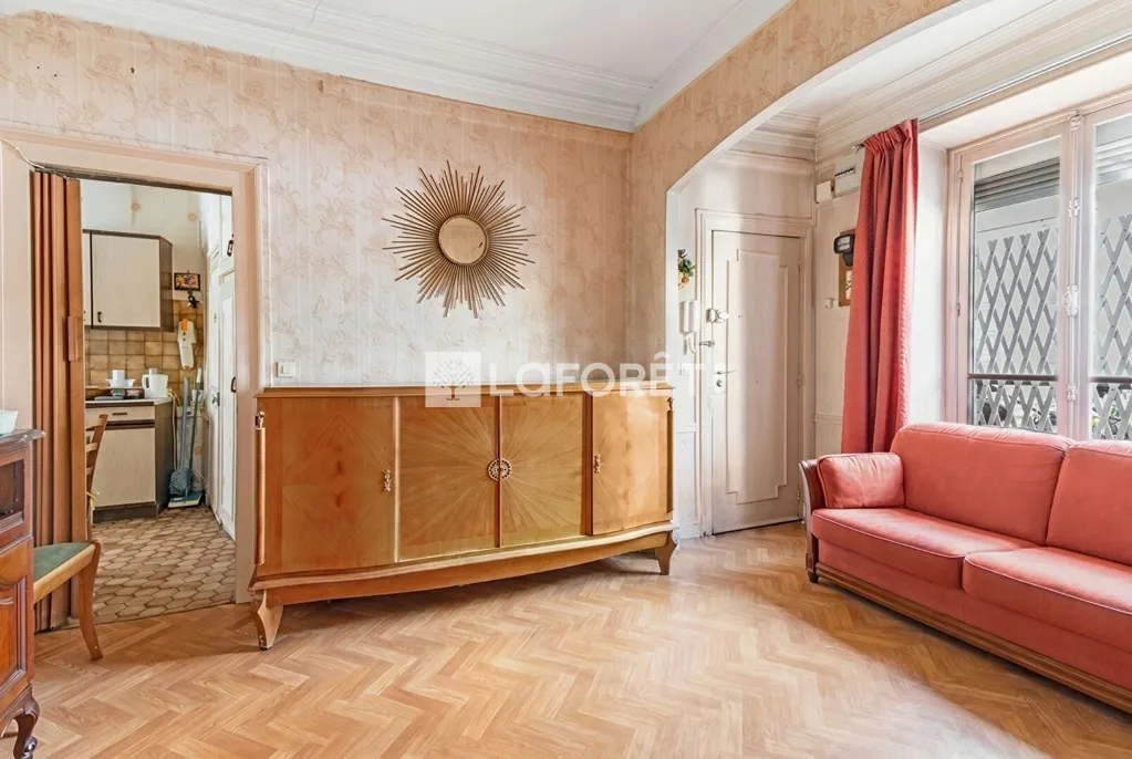 Elutuba - 2-Bedroom Apartment with Potential in Paris 17th