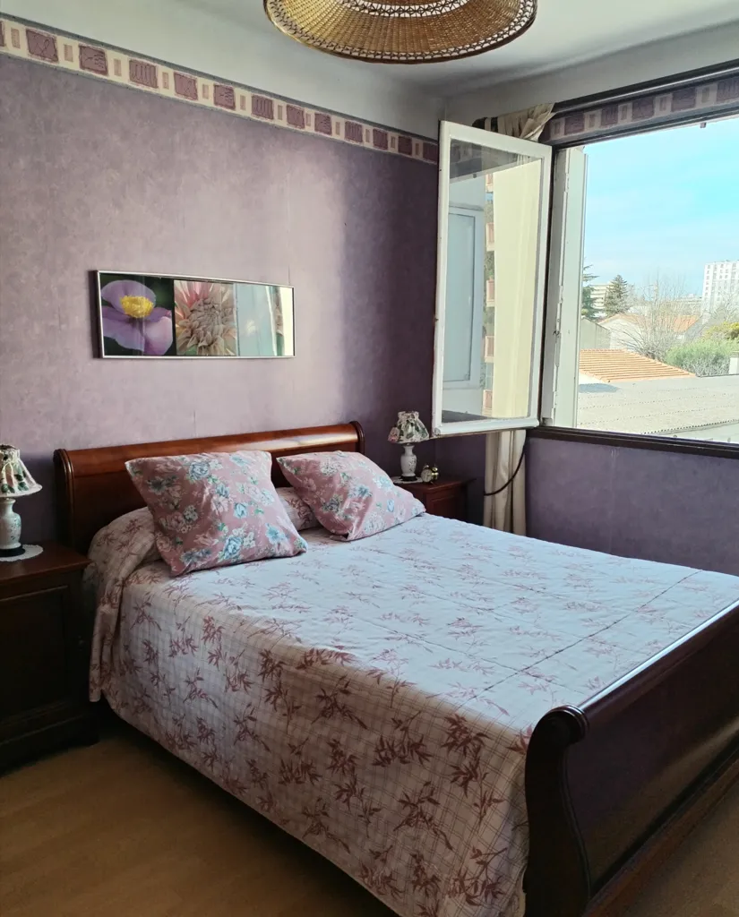Magamistoad - T4 with Balcony and Garden View in Nîmes