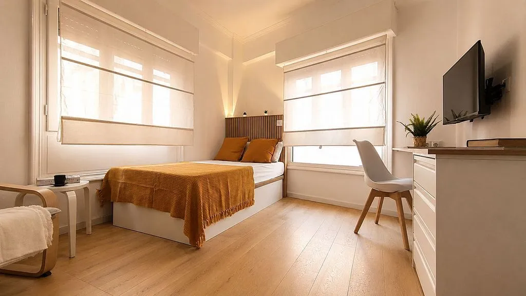 Chambres - 3-Bed Apartment with Lift in Eixample