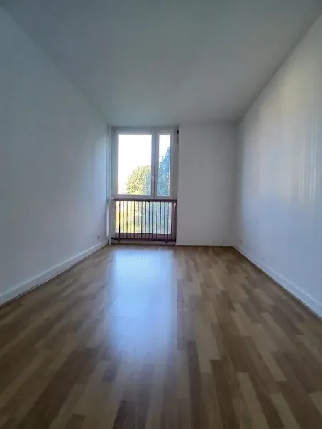 Toad - Renovated Apartment with Balcony in Saint-Dizier