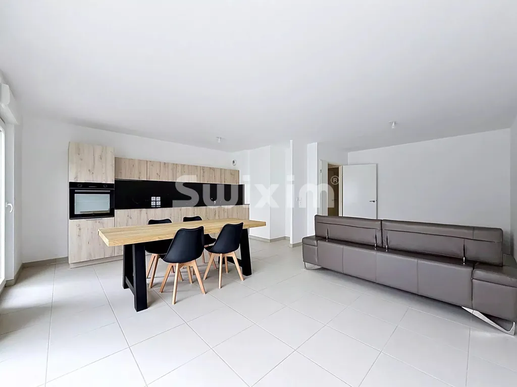 Living Room - 3-Room Apartment with Balcony in Ferney-Voltaire