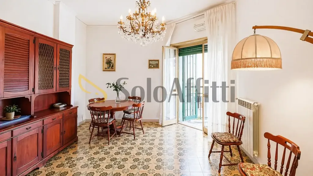 Söögituba - Armed Trilocale with Balcony in Naples