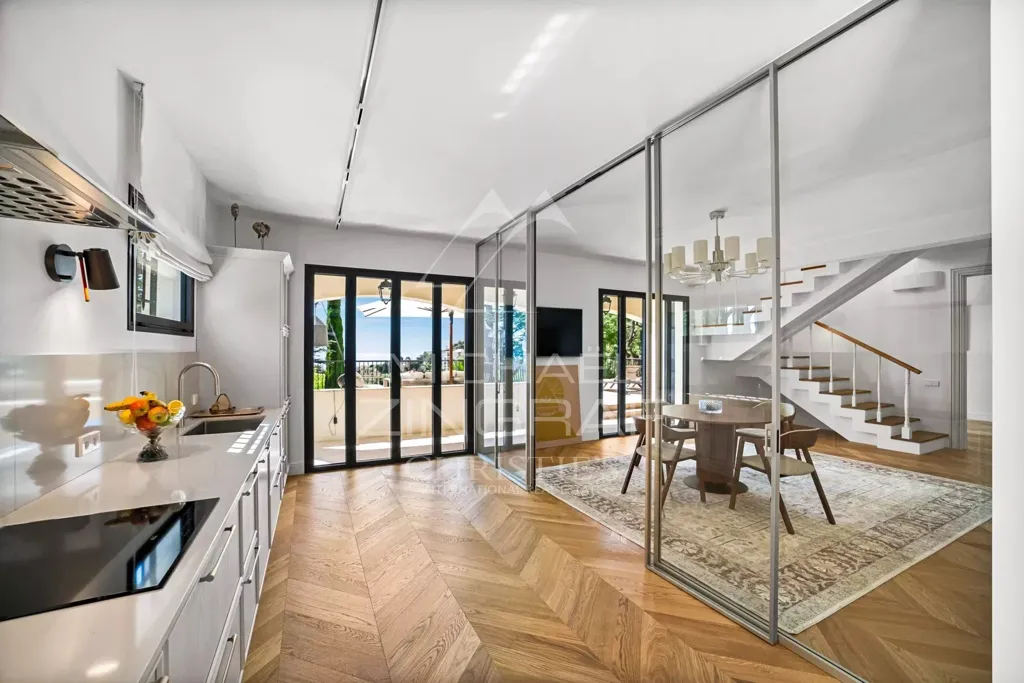 Kitchen - Luxury Villa with Sea View in Roquebrune-Cap-Martin