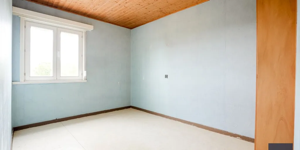 Pièces - Maison à Renover avec Jardin à Zomergem