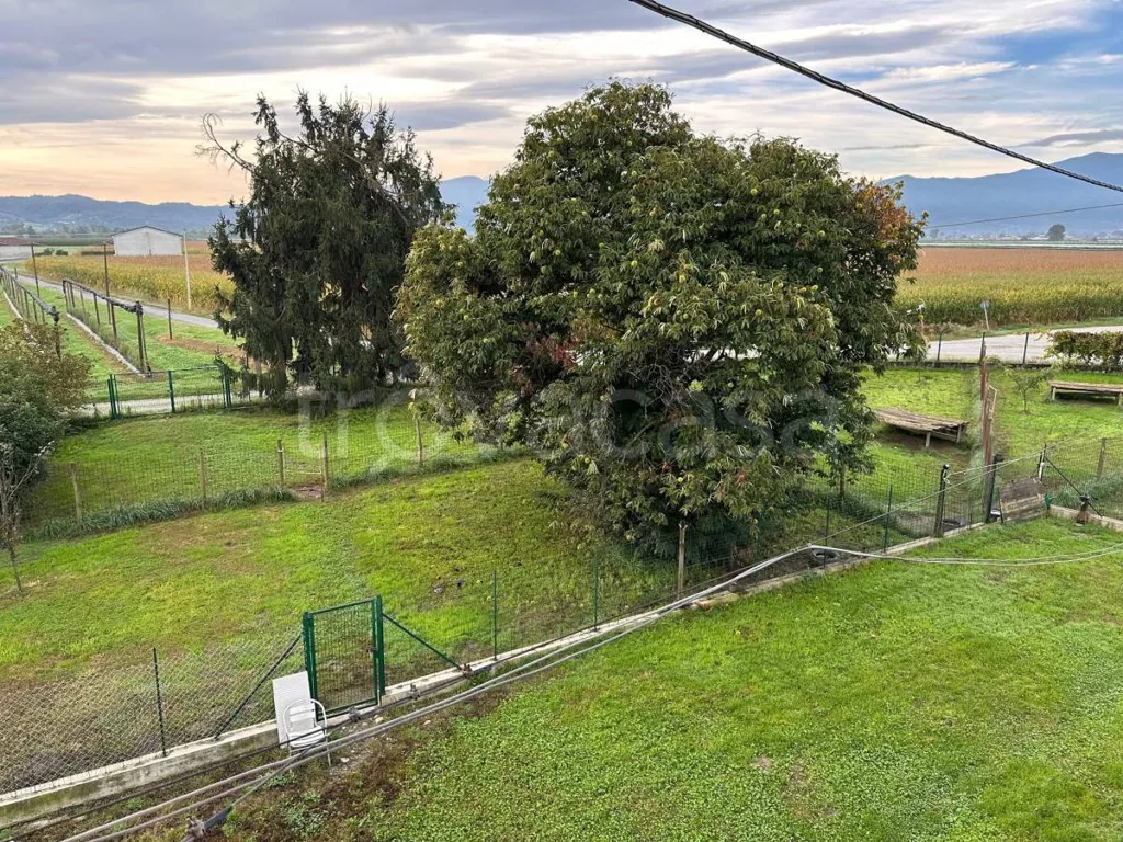 Giardino - Rustic Cascina with Garden in Revello
